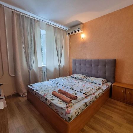Апартаменты в центре на Гагарина Днепр Экстерьер фото